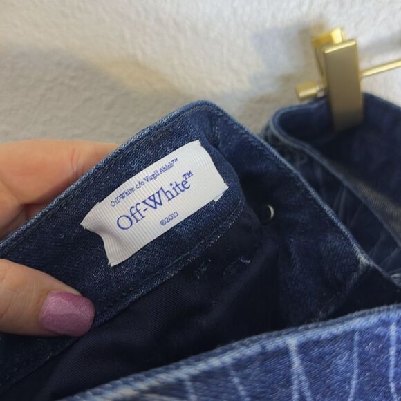 NWOT- Off-White- Globe graphic-print flared jeans- Size 29 - Picture 12 of 16